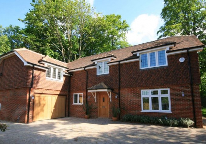 Warlingham surrey 5 beds 56